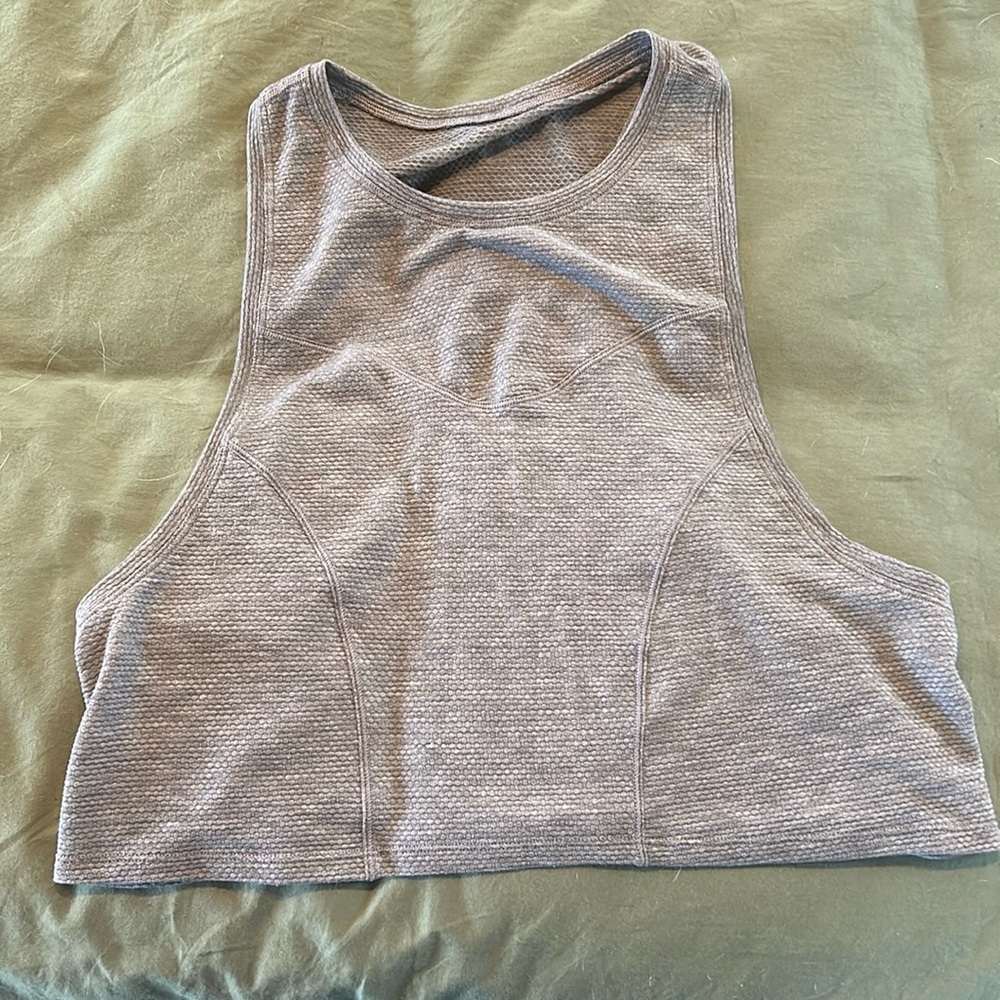 Lululemon crop tank size 4